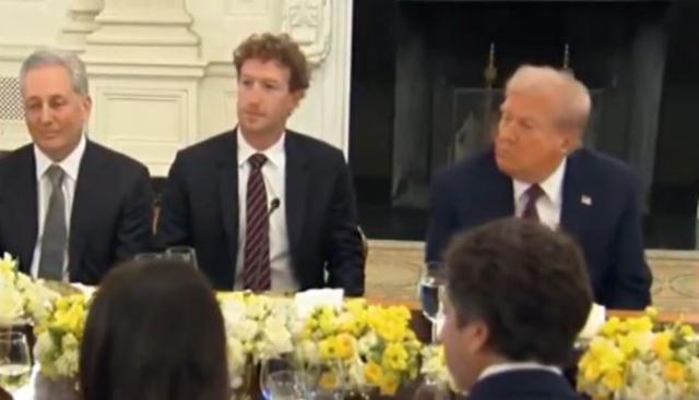 Trump a cena con i patron di Apple, Facebook e... Qualcosa bolle in pentola alla Casa Bianca