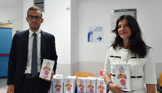 Presentato il volume "Cibi Falsi" di Riccardo Fargione (Direttore Fondazione Aletheia) e Stefania Ruggeri (Nutrizionista del Crea) sugli alimenti rischiosi per la salute