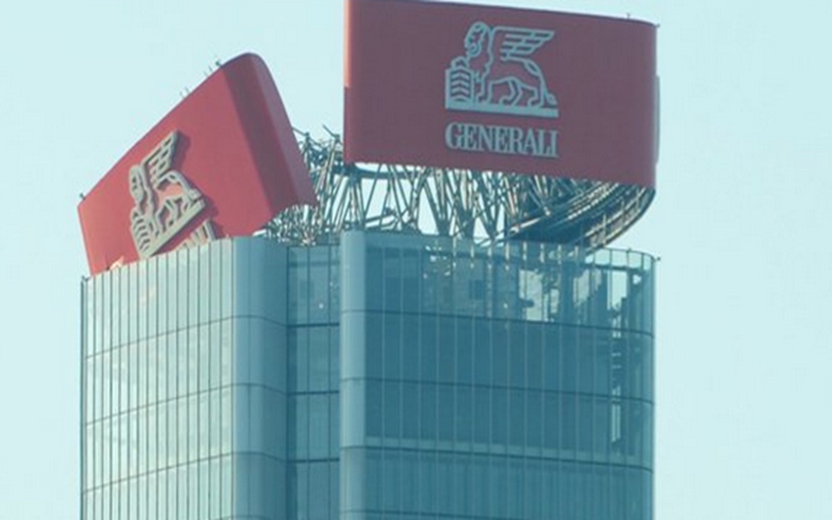 L'insegna Generali sulla Torre Hadid a CityLife Milano L'insegna Generali sulla Torre Hadid a CityLife Milano