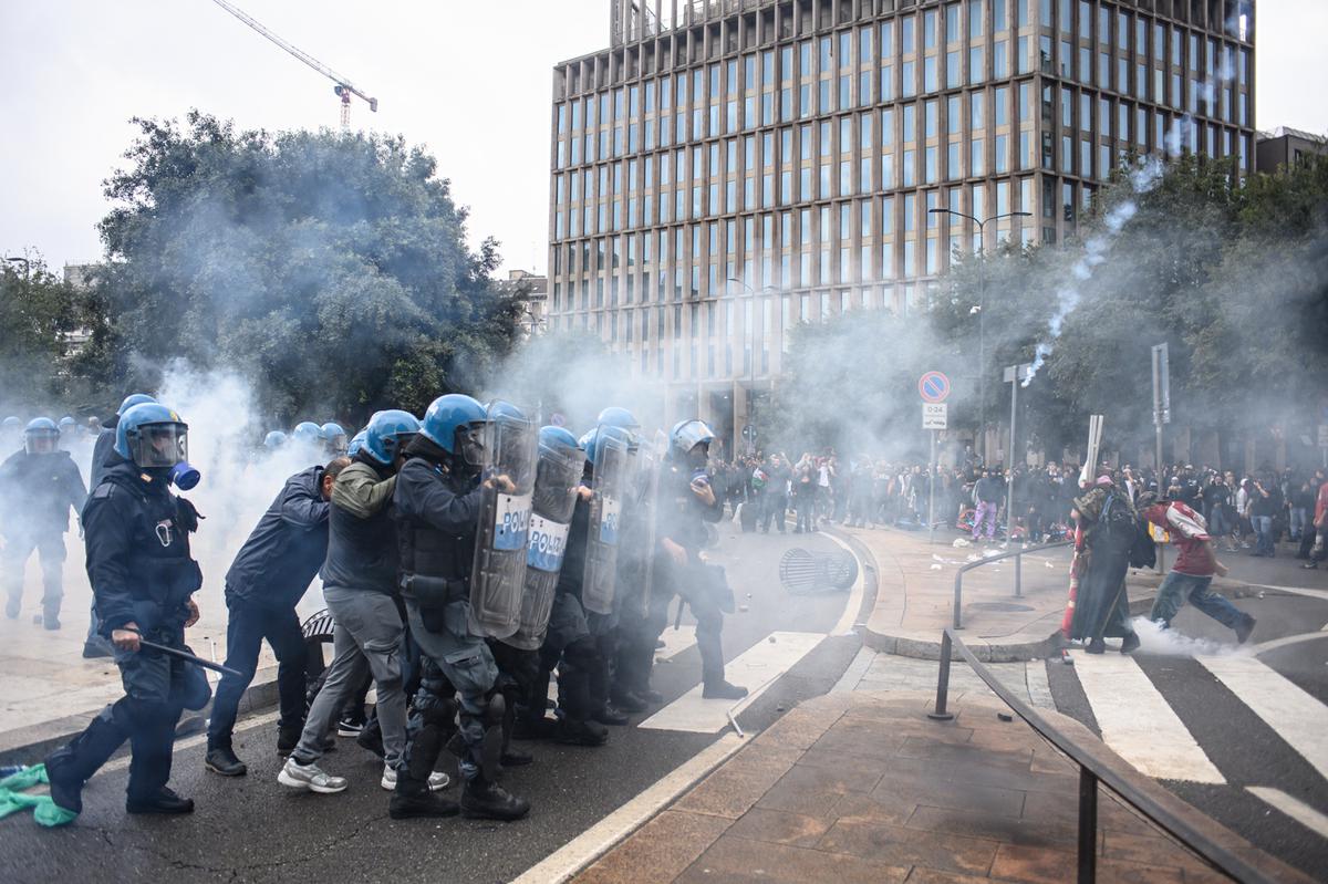 https://www.affaritaliani.it/static/upl2025/cort/corteo-milano-gaza-.jpg