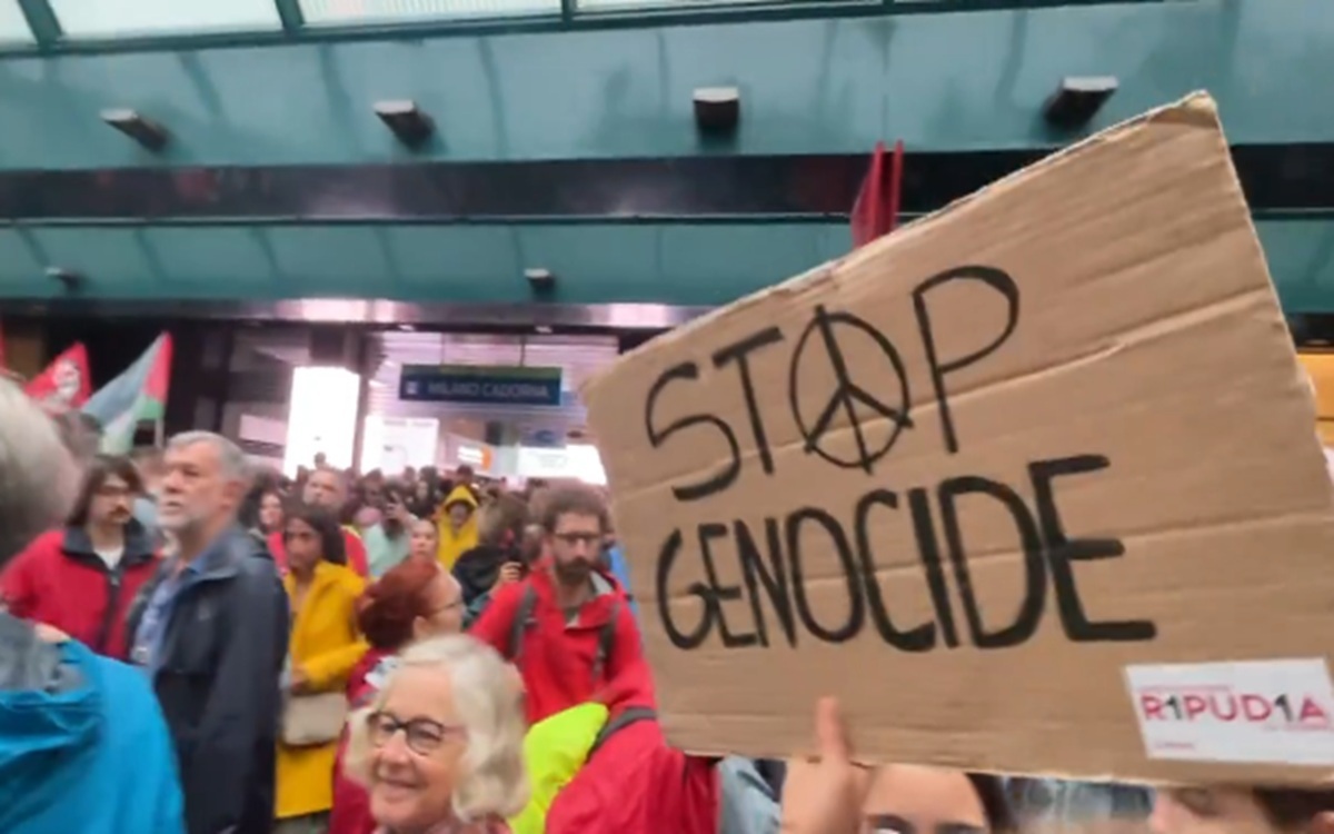 https://www.affaritaliani.it/static/upl2025/cort/corteo.jpg