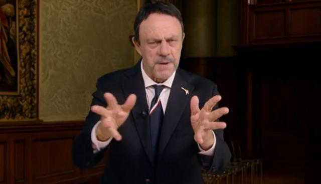 Crozza-Salvini: "Volevo fare Robin Hood!” tra tasse, banche e pensioni