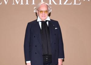 Schiaparelli, il big della moda ancora in rosso (ma crescono i ricavi). Della Valle crede nel rilancio del brand