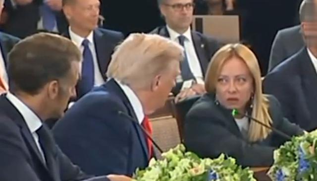 Fuori onda Meloni con Trump: “Mai parlare con la stampa italiana, meglio evitare domande”