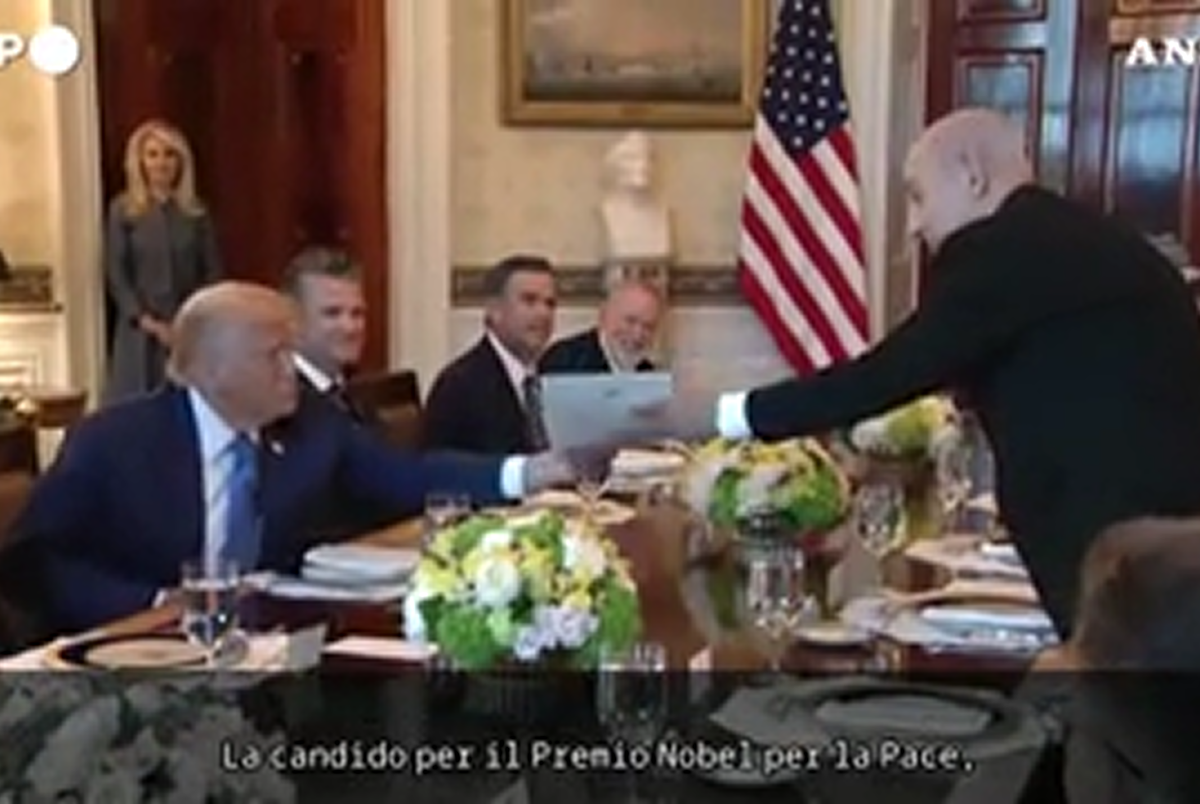 https://www.affaritaliani.it/static/upl2025/dona/donald-trump-e-benjamin-netanyahu.png