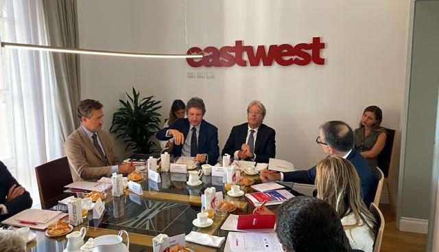 Paolo Gentiloni all’Eastwest Coffee: l’Europa tra USA e Ucraina