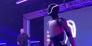 Elon Musk Optimus danza
