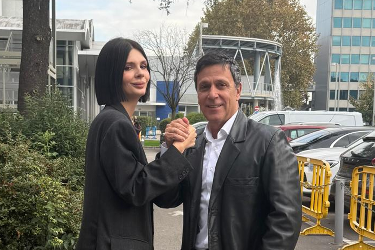 sgarbi la figlia evelina nomina come suo consulente d immagine sauro moretti era l ex manager del padre vittorio da Affaritaliani.it sgarbi la figlia evelina nomina come suo consulente d immagine sauro moretti era l ex manager del padre vittorio