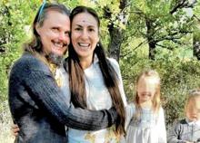 Famiglia nel bosco, spunta una scuola privata che vuole accogliere i bimbi. L'ira della madre