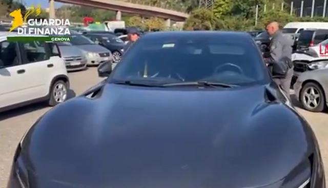Sequestrata a Genova una Ferrari Purosangue, vale 700 mila euro. VIDEO