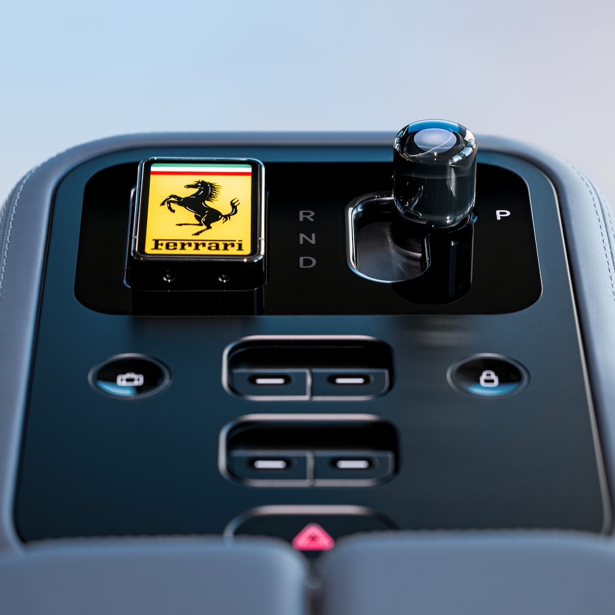 Ferrari Luce, presentati gli interni e la nuova esperienza di guida elettrica