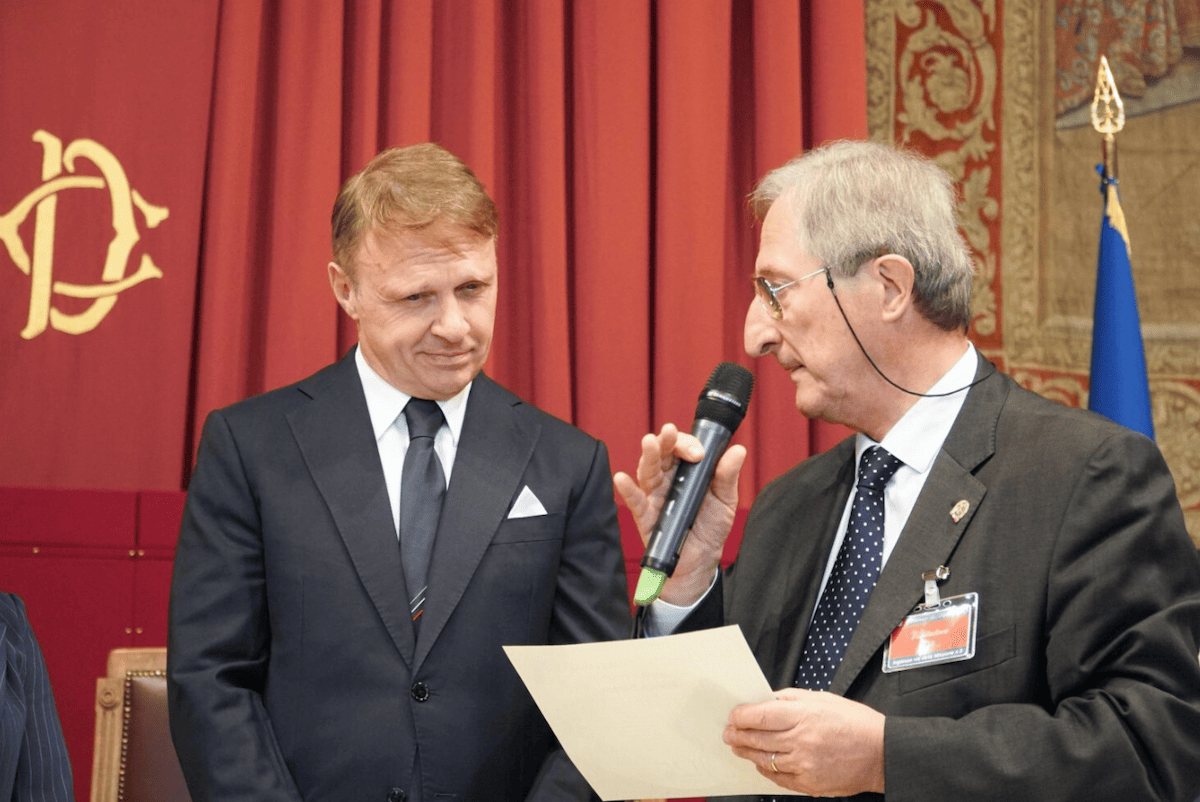 https://www.affaritaliani.it/static/upl2025/fran/0000/francesco-lollobrigida.png