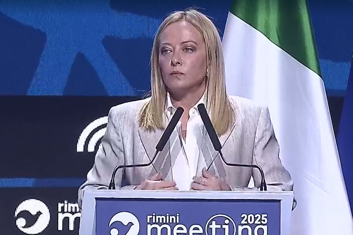 https://www.affaritaliani.it/static/upl2025/gior/0000/giorgia-meloni-meeting-di-rimini1.jpg