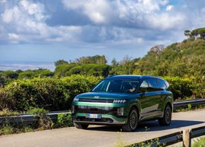 Hyundai IONIQ 9: SUV hi-tech super silenzioso, 7 posti e Cx 0,259