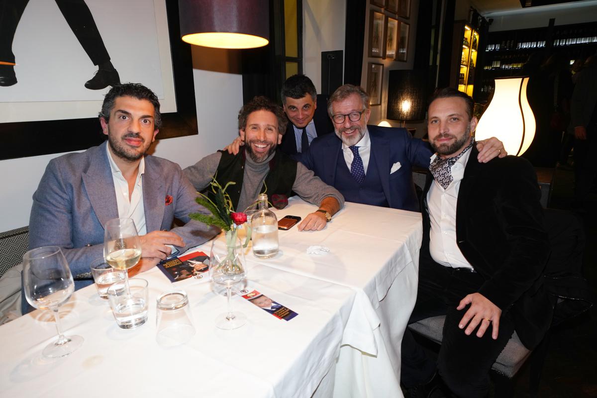 Il chirurgo Yazan Al Sahli – Andrea Camaiora, CEO di The Skill – Pablo Rojas, Giornalista Rai – Antonio Bana, Avvocato e partner di Bana Avvocati Associati – Francesco Arena, imprenditore