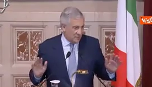 Tajani: “Tra due guerre e i dazi, sono il ministro degli Esteri più sfigato della storia”