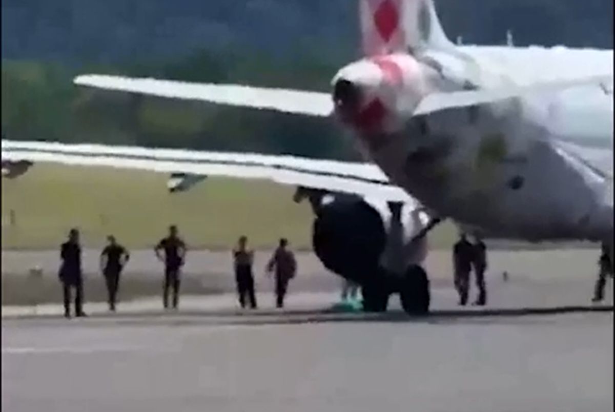 Aereo fermo a Orio al Serio per un morto in pista, ecco come è stata messa in sicurezza l Aereo fermo a Orio al Serio per un morto in pista, ecco come è stata messa in sicurezza l