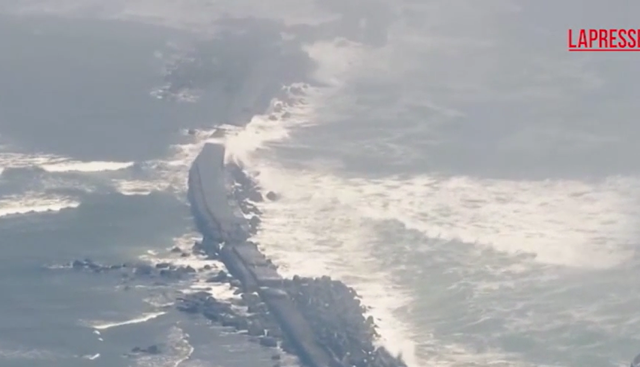 Giappone, allerta megaterremoto rientrata. "Evento rarissimo", il precedente in Cile del 1960: onde alte 25 metri