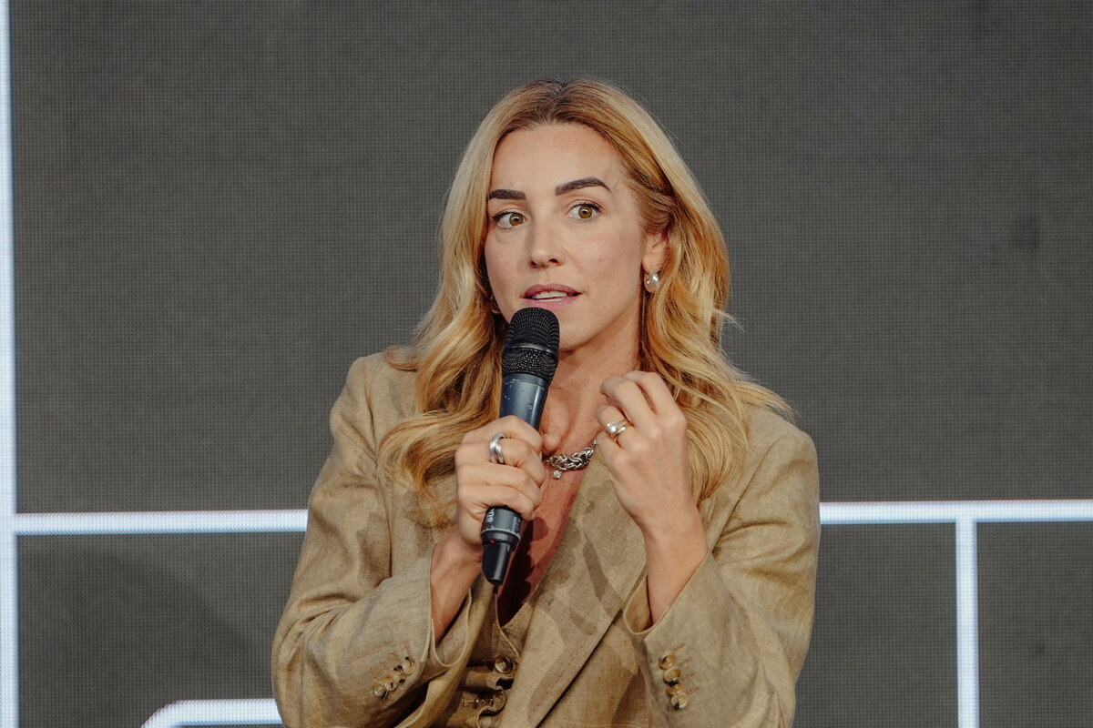 Silvia Salis parla già da candidata premier. E su Gaza corregge la linea di sinistra di Schlein e sposa la cautela di Mattarella