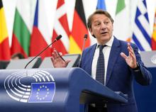 Tridico (M5s) ad Affaritaliani : “Euro digitale? Solo vantaggi: favoriremo la concorrenza e ridurremo i costi nascosti delle transazioni” Tridico (M5s) ad Affaritaliani : “Euro digitale? Solo vantaggi: favoriremo la concorrenza e ridurremo i costi nascosti delle transazioni”