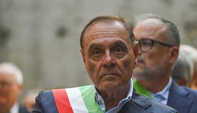 Bignami vs Quirinale, Mastella: "Caso strumentalizzato da FdI. La rivoluzione chi la fa, Mattarella? È una stronzata incredibile"