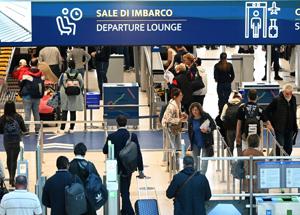 Vacanze di fine anno, durano meno ma si va piÃ¹ lontano. E il 55% dei viaggiatori preferisce le polizze sanitarie a quelle per i bagagli