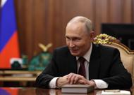 Ucraina, dopo l'accordo Ue ora parla Putin: "Pronti alla tregua se Kiev rielegge il presidente. Attaccare l'Europa? Basta assurdità"