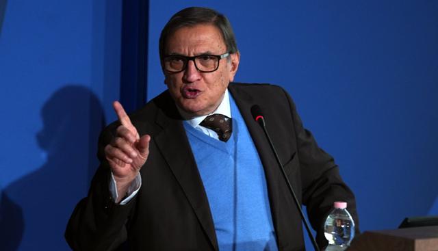 Consiglio lombardo, Romano La Russa parla e Forza Italia abbandona l'aula: bagarre in maggioranza