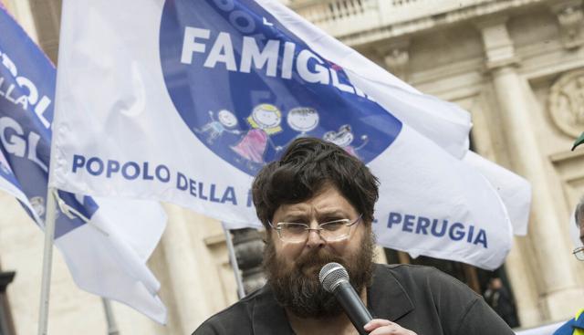 Mario Adinolfi: "Dare il mio simbolo a Vannacci? Forse. I 100 mila euro non mi interessano. Fabrizio Corona? Arricchirebbe la politica"