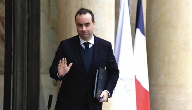 Francia, Lecornu apre alle consultazioni. Ma LFI si sfila: “Non parteciperemo a una grande coalizione”