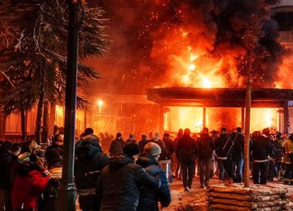 Crans-Montana, la vicesindaca: "Chiediamo scusa per le mancanze sui controlli" - Il racconto di Jacques e Jessica Moretti il giorno dopo l'incendio