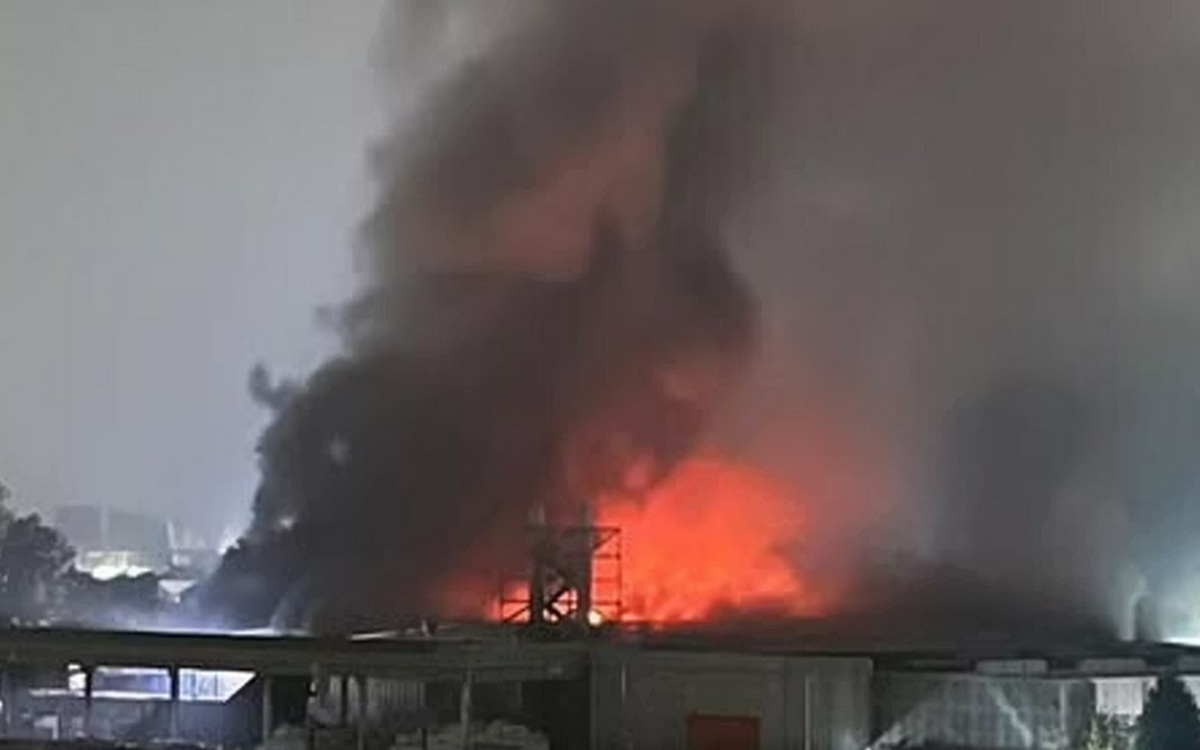 https://www.affaritaliani.it/static/upl2025/ince/0000/incendio.jpg