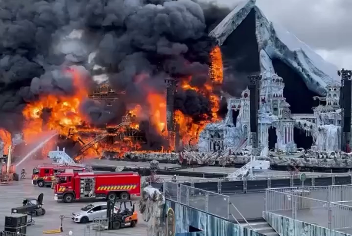 https://www.affaritaliani.it/static/upl2025/ince/incendio-tomorrowland.png