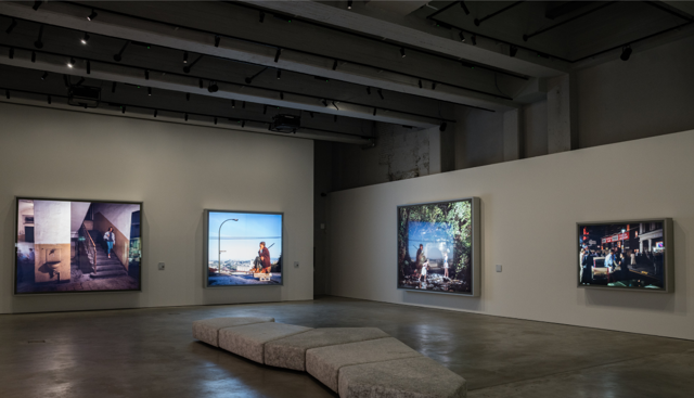 Intesa Sanpaolo, le Gallerie d'Italia di Torino ospitano la mostra "Jeff Wall. Photographs"