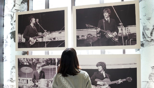 Intesa Sanpaolo: alle Gallerie d’Italia di Milano la mostra 'Tutti pazzi per i Beatles'