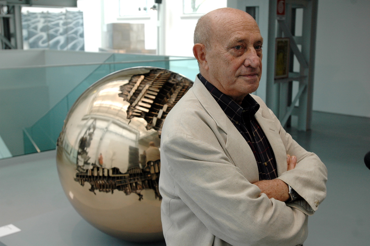 Arnaldo Pomodoro