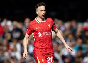 Calcio in lutto/ Chi era Diogo Jota, l'attaccante del Liverpool morto a 28 anni in un incidente stradale: si era sposato da 10 giorni
