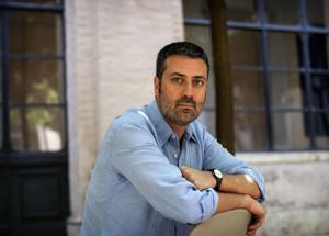 Chi Ã¨ Andrea Bajani, il fresco vincitore del Premio Strega. I suoi libri tradotti in 17 Paesi