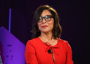Manager/ Chi è Linda Yaccarino, la ex Ceo di X che ha lasciato a piedi Elon Musk dopo anni di crisi e sfide