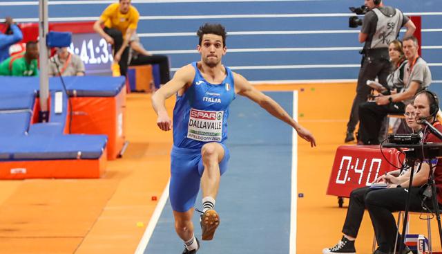 Chi è Andrea Dallavalle, dall'infiammazione al ginocchio all'argento nel salto triplo ai Mondiali di atletica 2025