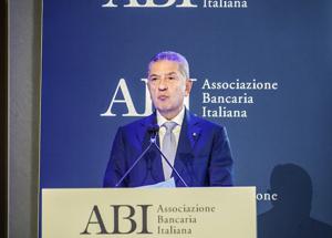 Bankitalia/ La finanza e il credito cooperativo puntino su innovazione e alleanze. Il debito dei Paesi poveri mina la stabilità sociale di Fabio Panetta