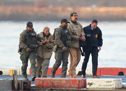 Venezuela, Trump firma ordine per proteggere proventi vendita petrolio in conti Usa - Rodríguez apre ai negoziati con Washington ma....