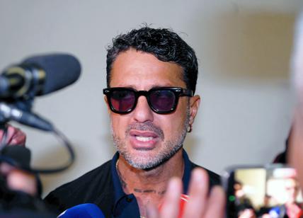 Soldi pubblici a Fabrizio Corona: dalle casse dello Stato 793mila euro per la docu-serie Netflix "Io sono notizia". Aldo Grasso non ci sta