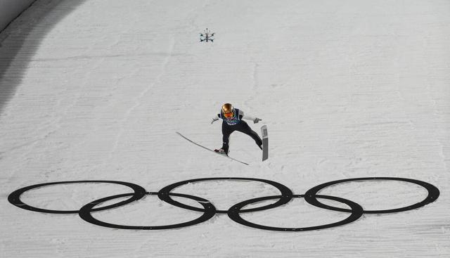 Programmi in TV stasera 9 febbraio 2026: Cuori 3, Taratata, Olimpiadi, Quarta Repubblica e Lo stato delle Cose