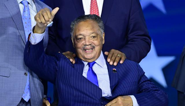 Usa in lutto, è morto Jesse Jackson: addio al reverendo icona dei diritti civili e due volte candidato alla presidenza