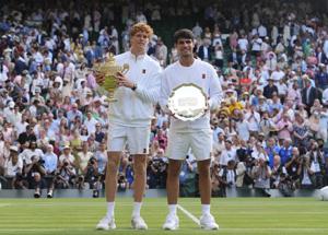 Alcaraz e Sinner di nuovo faccia a faccia a Cincinnati. Lo spagnolo: "Sono pronto. Farò meglio di Wimbledon"
