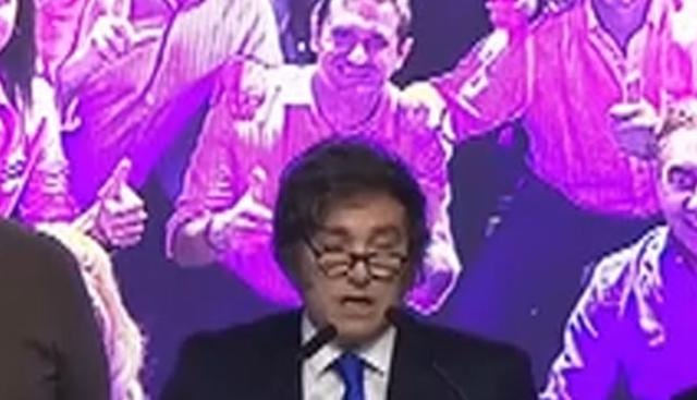 Argentina, Milei dopo le elezioni: “Da oggi inizia una nuova era, invertiremo la storia del Paese”