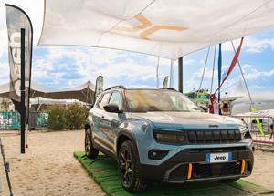 Jeep Avenger conquista XMasters 2025 con due versioni 4xe speciali