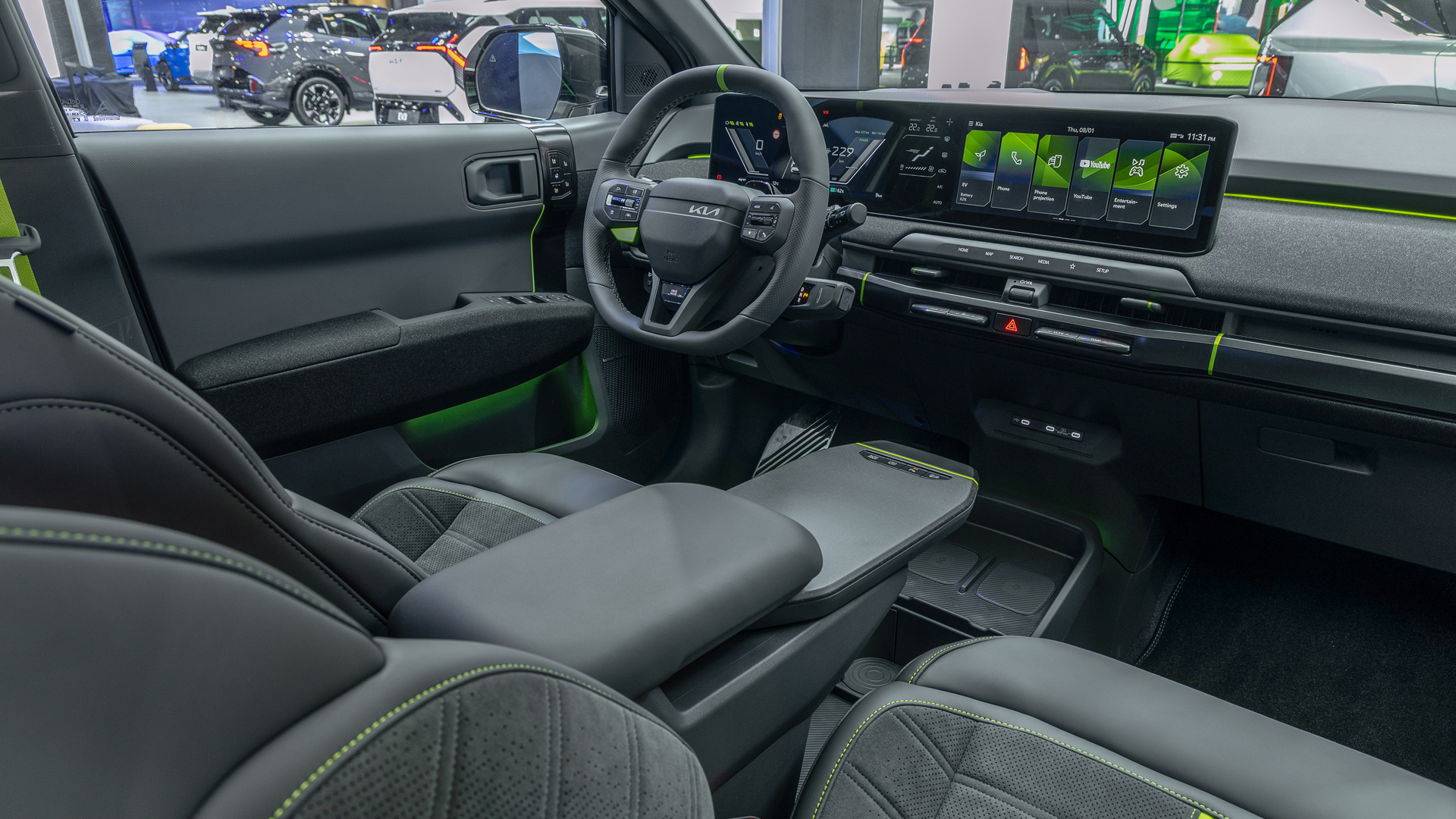 https://www.affaritaliani.it/static/upl2025/kia-/0008/kia-ev3-gt-ivory-silver-matt-motorshow-interior-digital-1920x1980-031.jpg