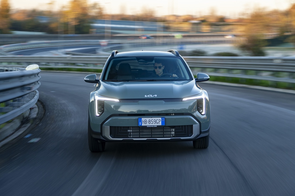 Kia Stonic debutta nei Rinascente Store: design e tecnologia in tour